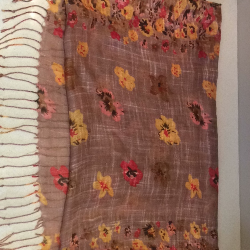 Lightweight scarf - Picture 2 of 3